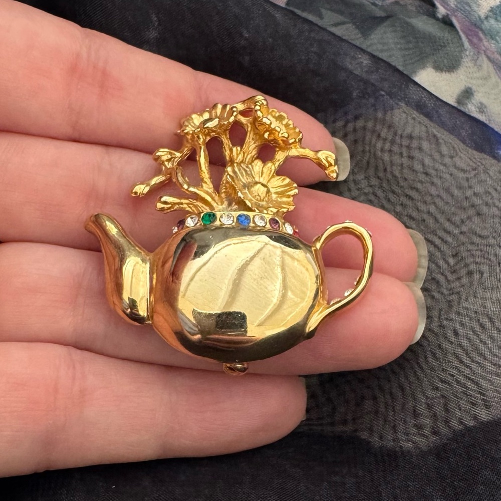 Vintage Gold Tone Teapot Flower Brooch w/ Multicolor Rhinestones Whimsical Pin